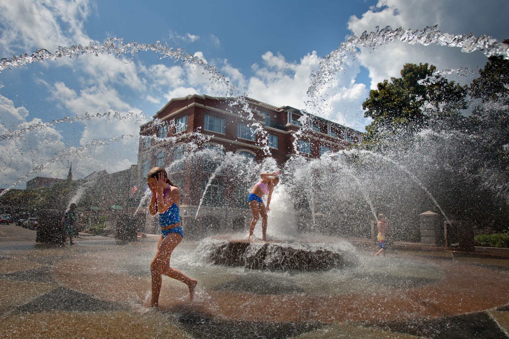 Fountain_feature.jpg (copy)